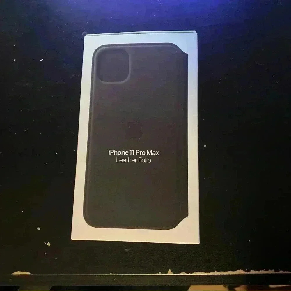 iPhone 11 Pro Max Leather Folio